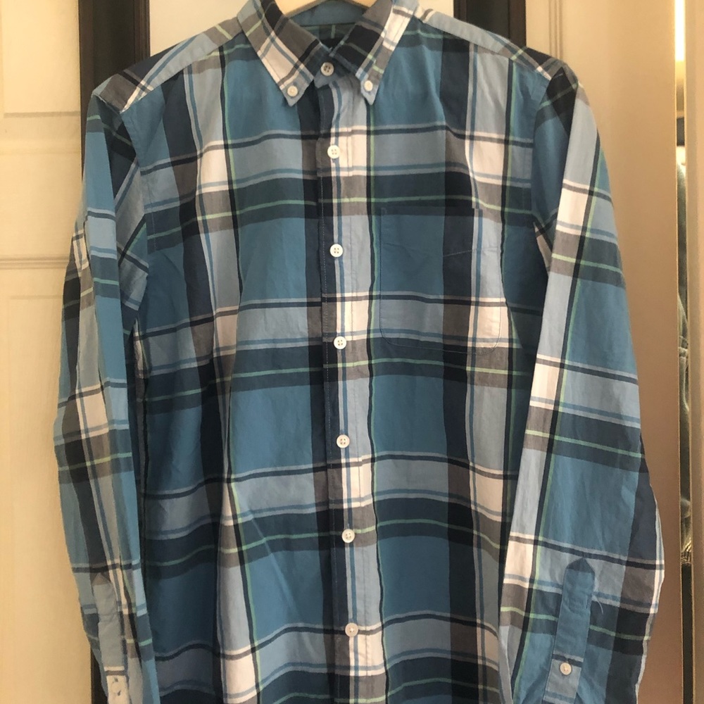 American eagle button down flannel size small blue